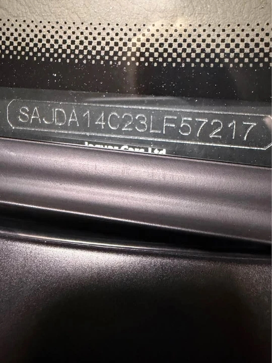 2003 Jaguar X308 XJ - Image 7 of 19