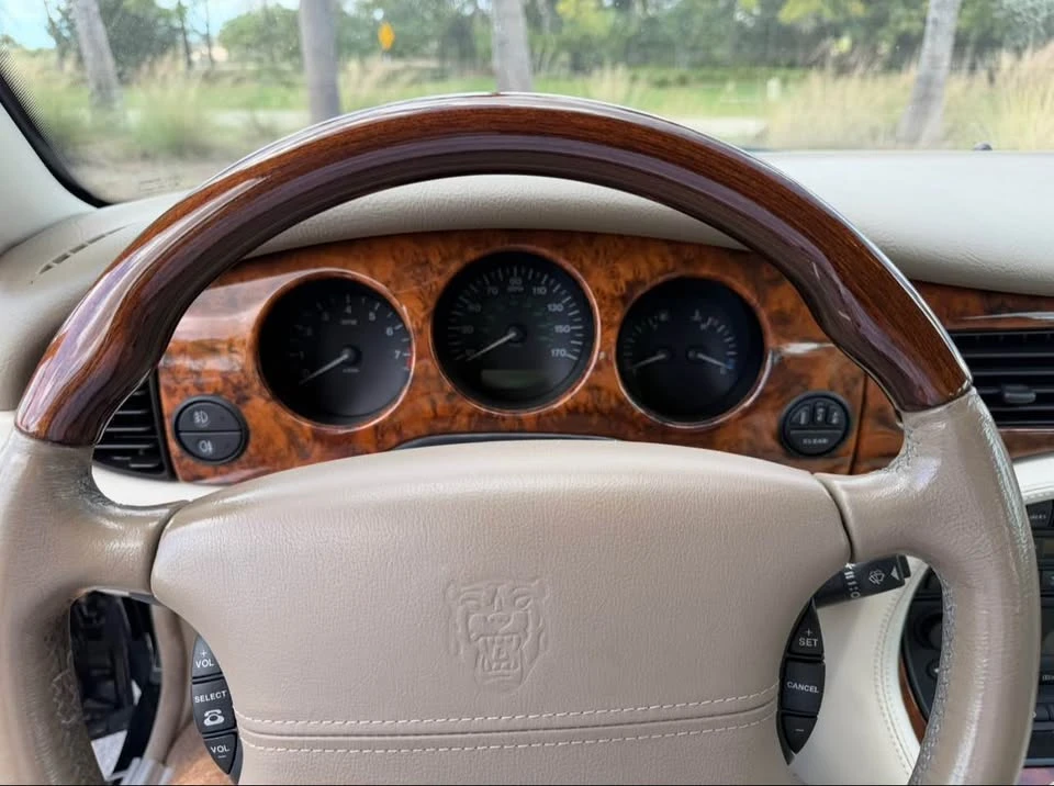 2003 Jaguar X308 XJ - Image 5 of 19