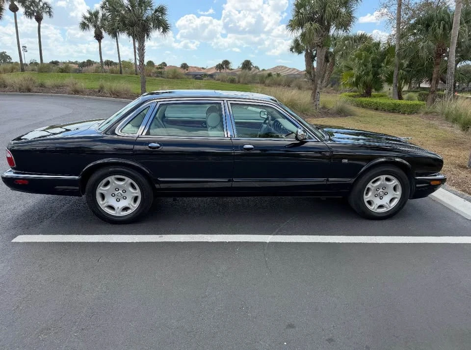 2003 Jaguar X308 XJ - Image 3 of 19