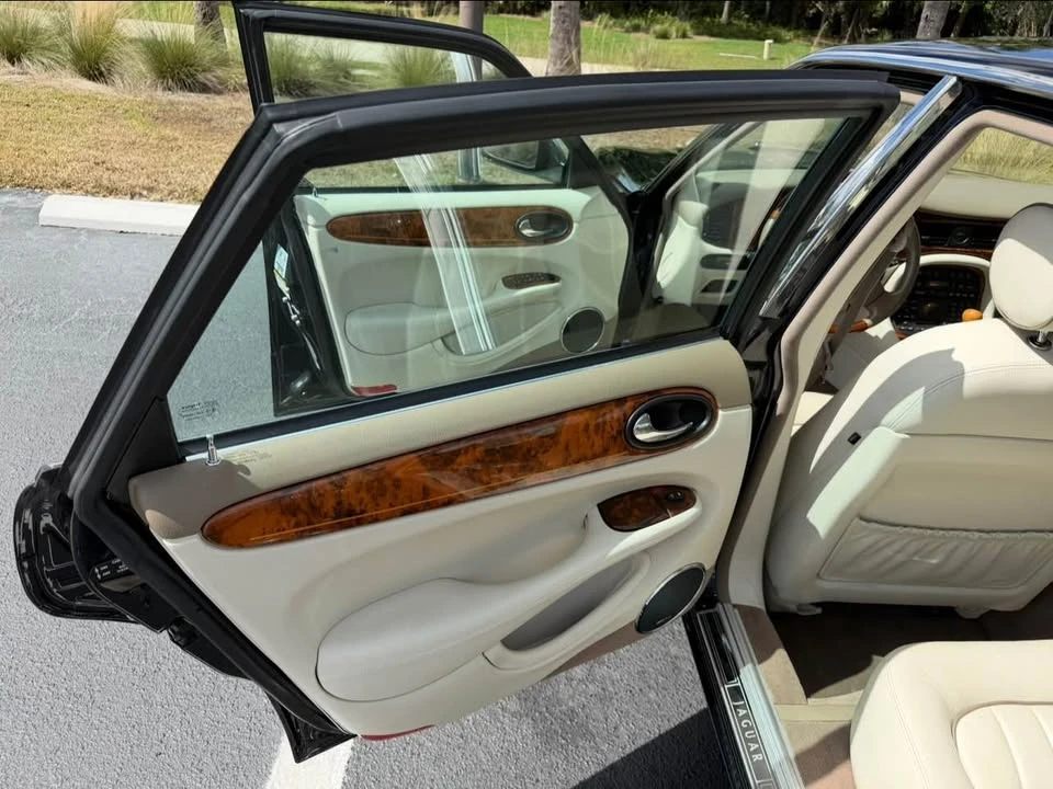 2003 Jaguar X308 XJ - Image 15 of 19