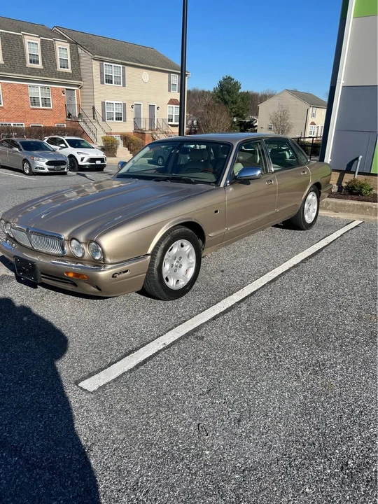2003 Jaguar X308 XJ - Image 2 of 10