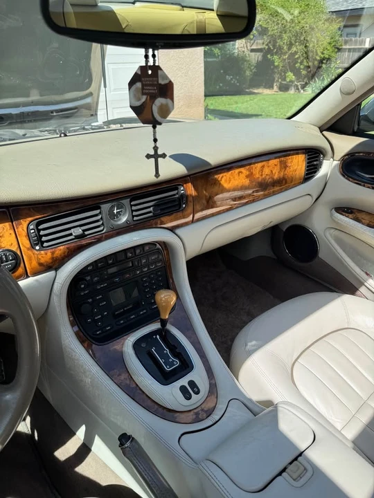 2003 Jaguar X308 XJ - Image 12 of 14