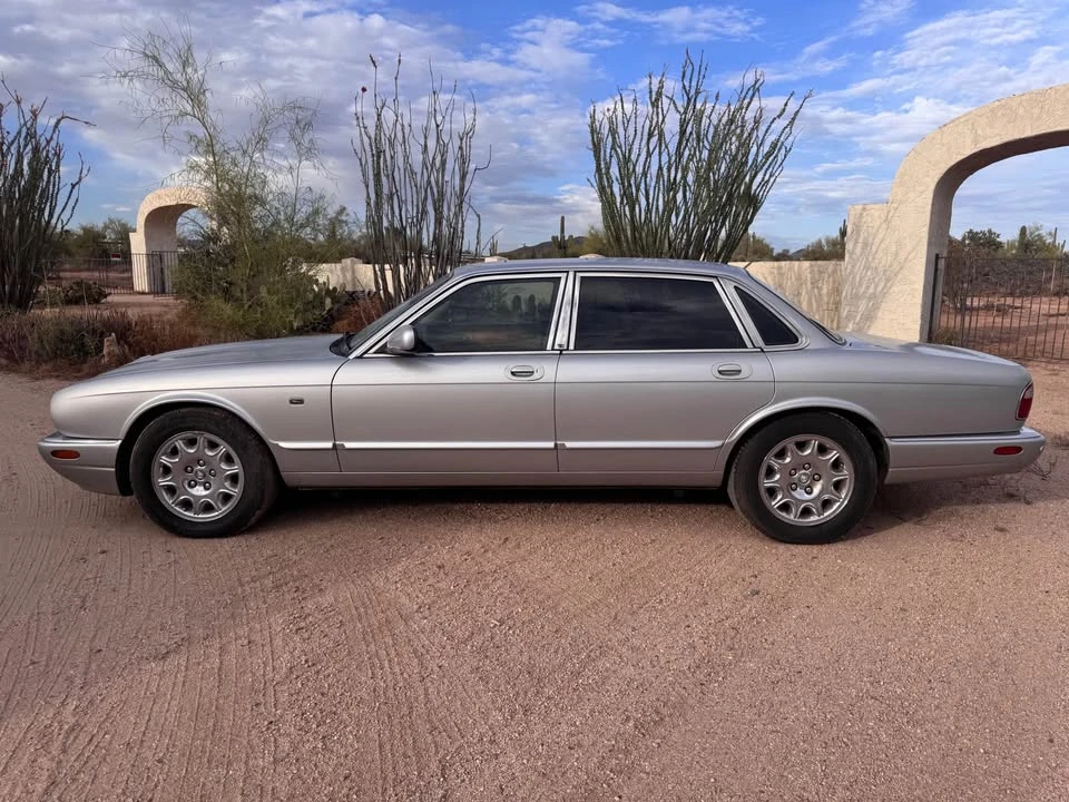 2003 Jaguar X308 XJ - Image 2 of 14