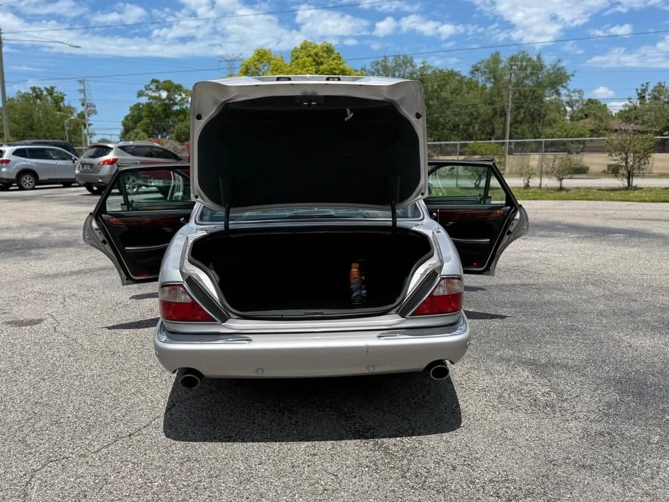 2003 Jaguar X308 XJ - Image 10 of 17