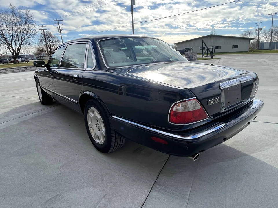 2003 Jaguar X308 XJ - Image 7 of 31