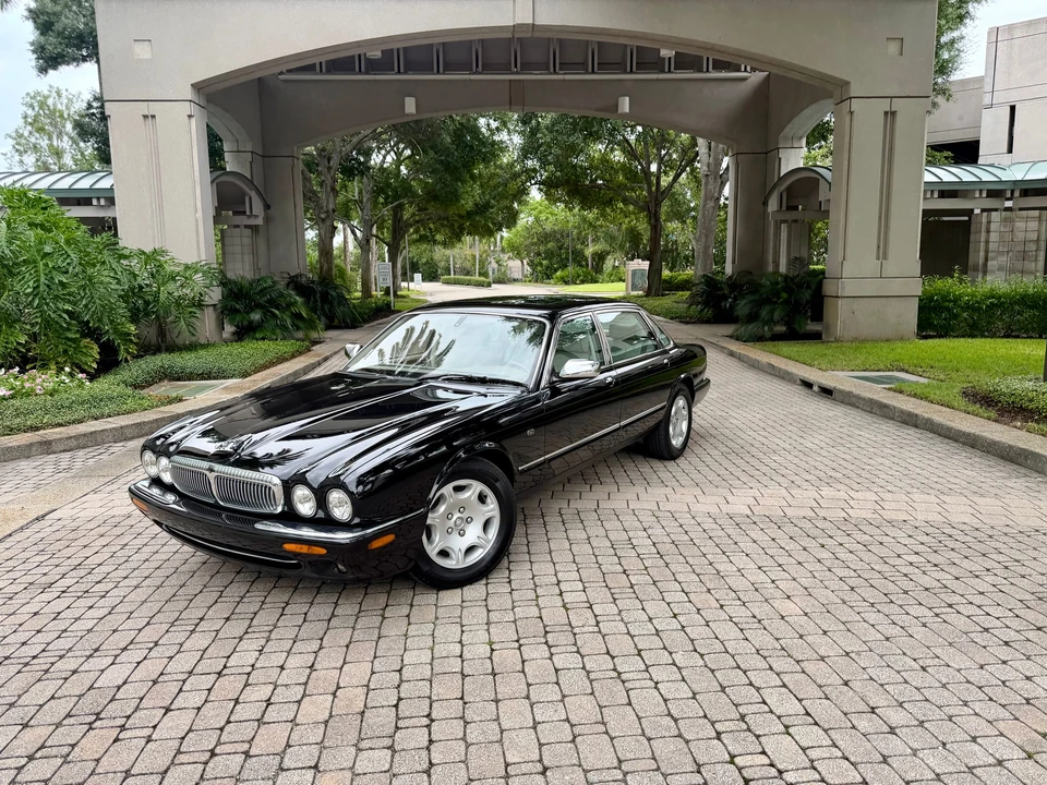 2003 Jaguar X308 XJ - Image 3 of 31