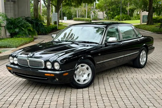 2003 Jaguar XJ8 Vanden Plas