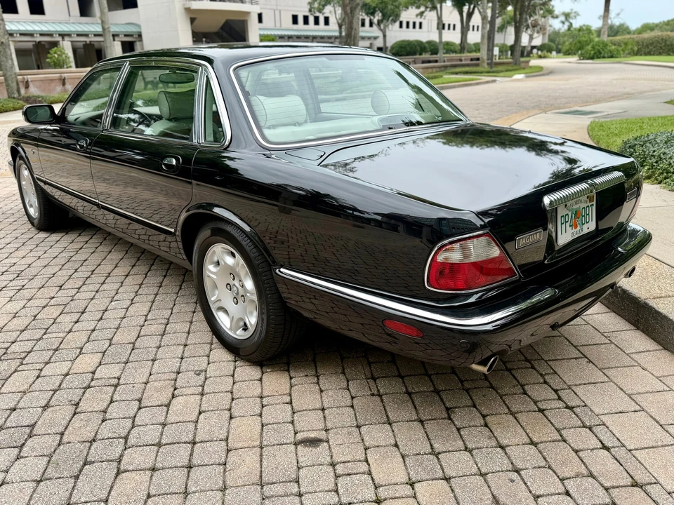 2003 Jaguar X308 XJ - Image 11 of 31