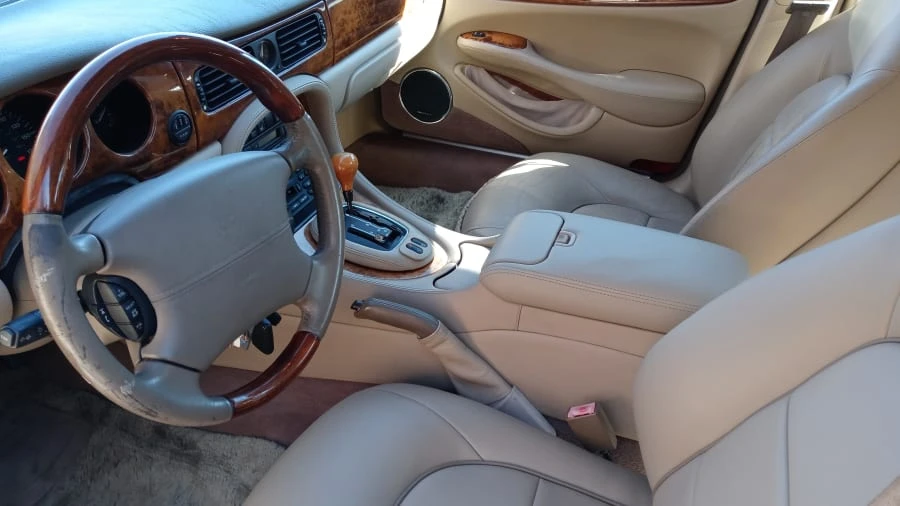 2003 Jaguar X308 XJ - Image 4 of 18