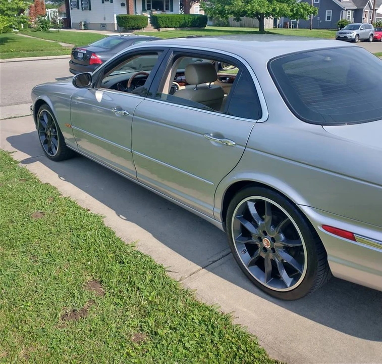 2003 Jaguar X308 XJ - Image 3 of 13
