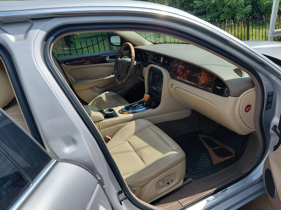 2003 Jaguar X308 XJ - Image 9 of 13