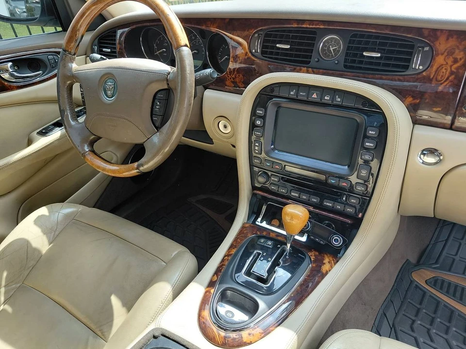 2003 Jaguar X308 XJ - Image 12 of 13