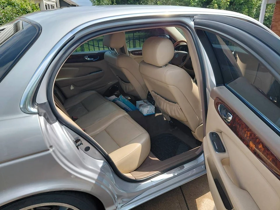 2003 Jaguar X308 XJ - Image 10 of 13