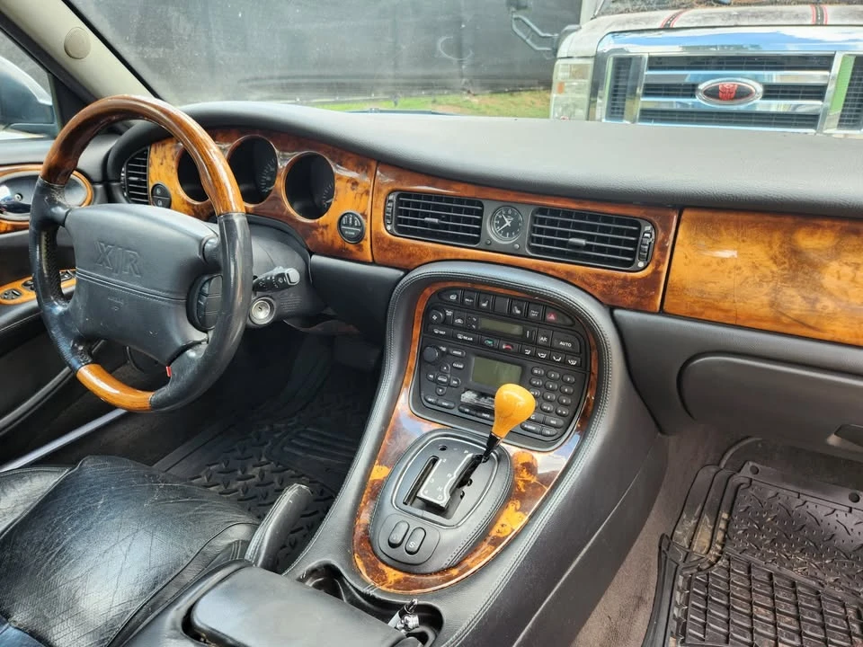 2003 Jaguar X308 XJR - Image 5 of 10