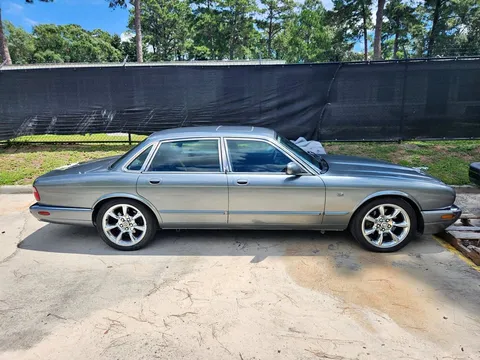 2003 Jaguar XJR