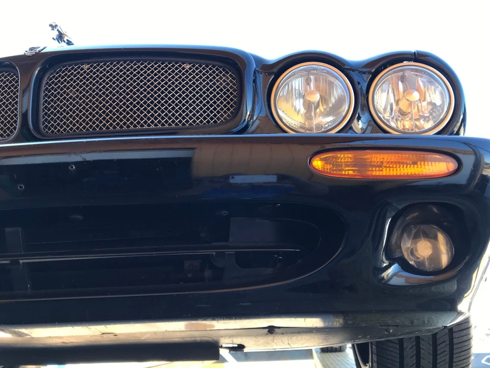 2003 Jaguar X308 XJR - Image 13 of 31