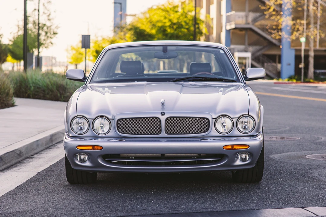 2003 Jaguar X308 XJR - Image 10 of 31