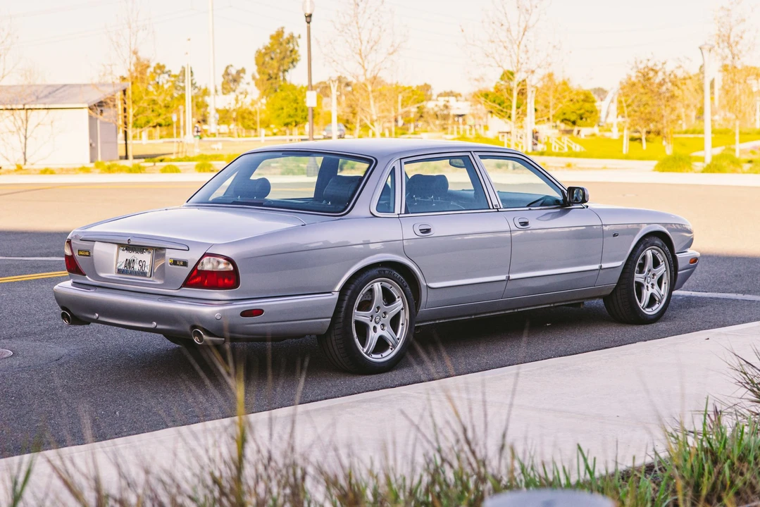 2003 Jaguar X308 XJR - Image 19 of 31