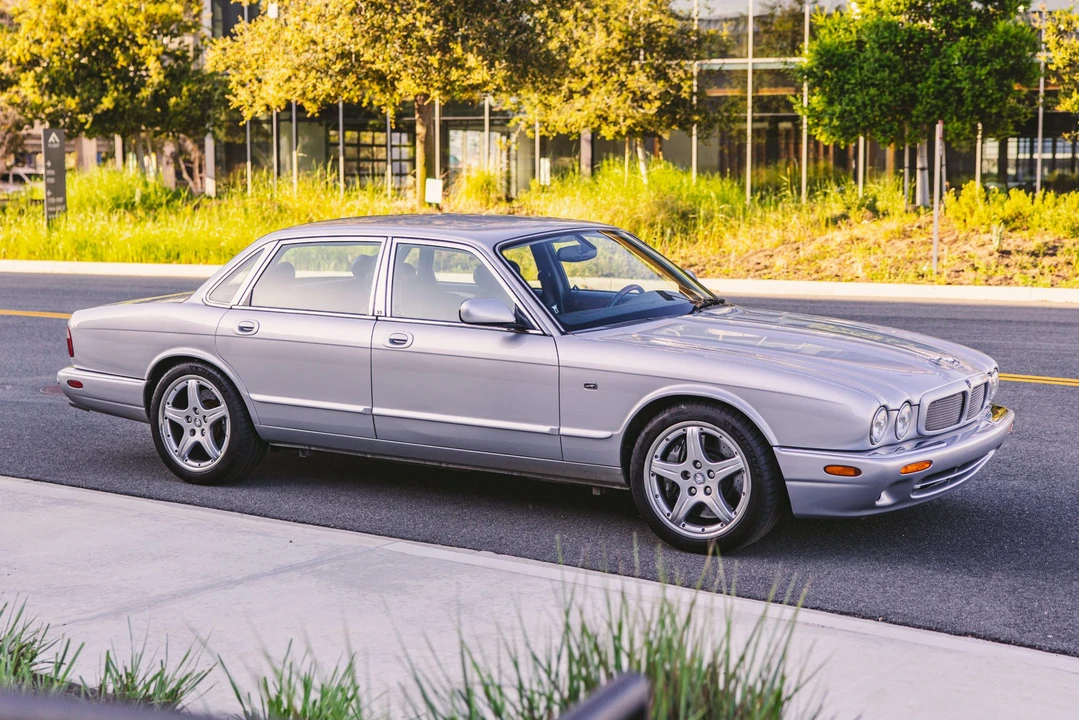 2003 Jaguar X308 XJR - Image 16 of 31