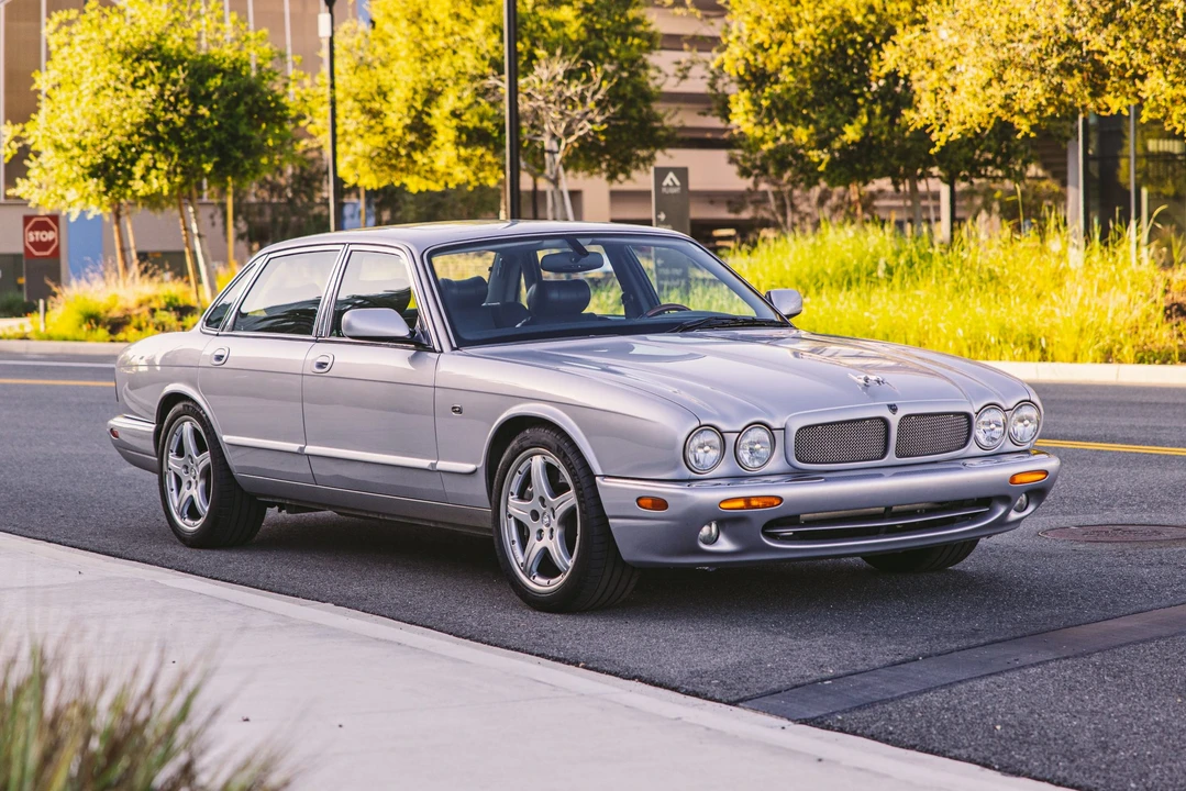 2003 Jaguar X308 XJR - Image 14 of 31