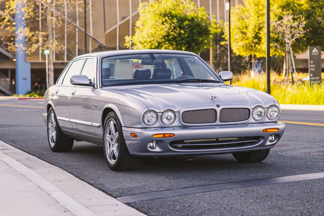 2003 Jaguar X308 XJR - Image 13 of 31