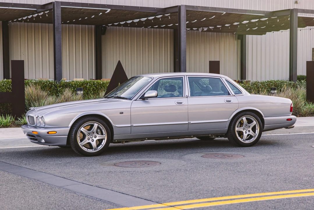 2003 Jaguar X308 XJR - Image 4 of 31