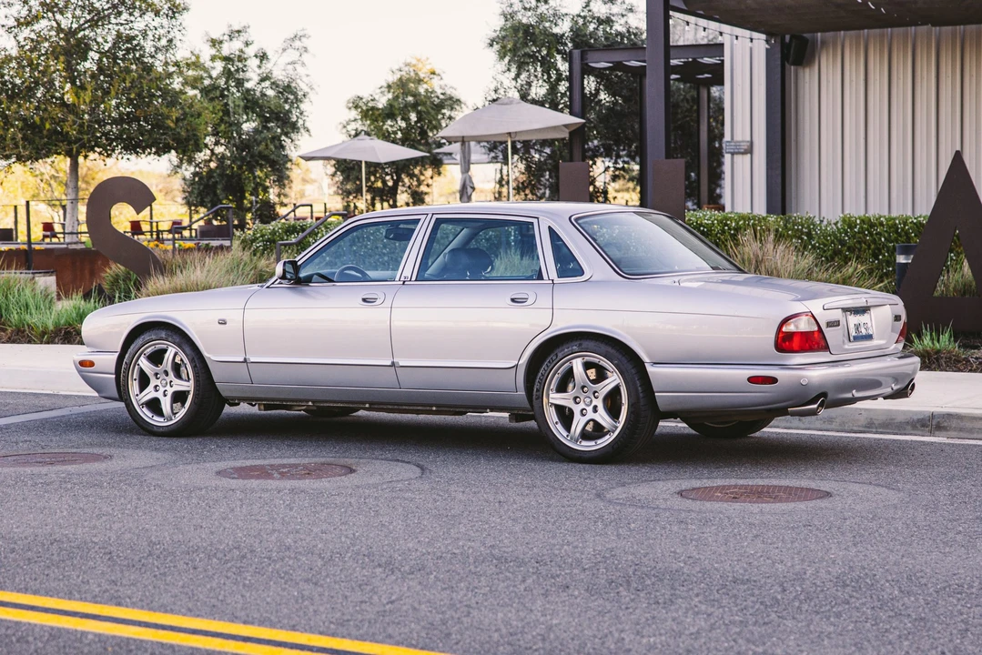 2003 Jaguar X308 XJR - Image 26 of 31