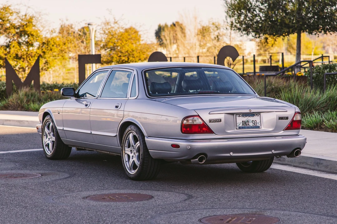 2003 Jaguar X308 XJR - Image 24 of 31