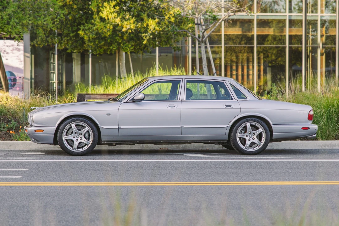 2003 Jaguar X308 XJR - Image 2 of 31