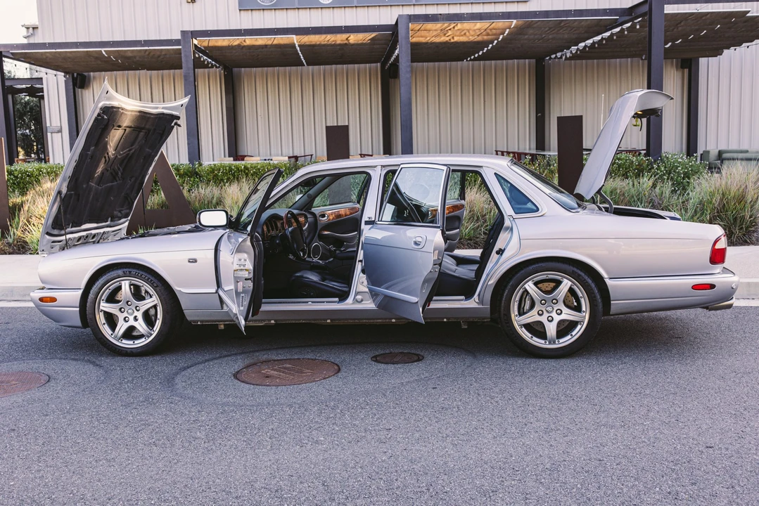 2003 Jaguar X308 XJR - Image 28 of 31