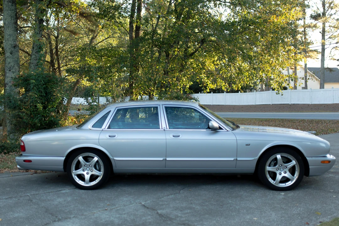 2003 Jaguar X308 XJR - Image 12 of 24