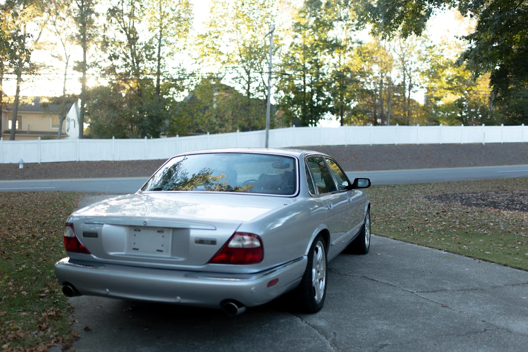 2003 Jaguar X308 XJR - Image 10 of 24