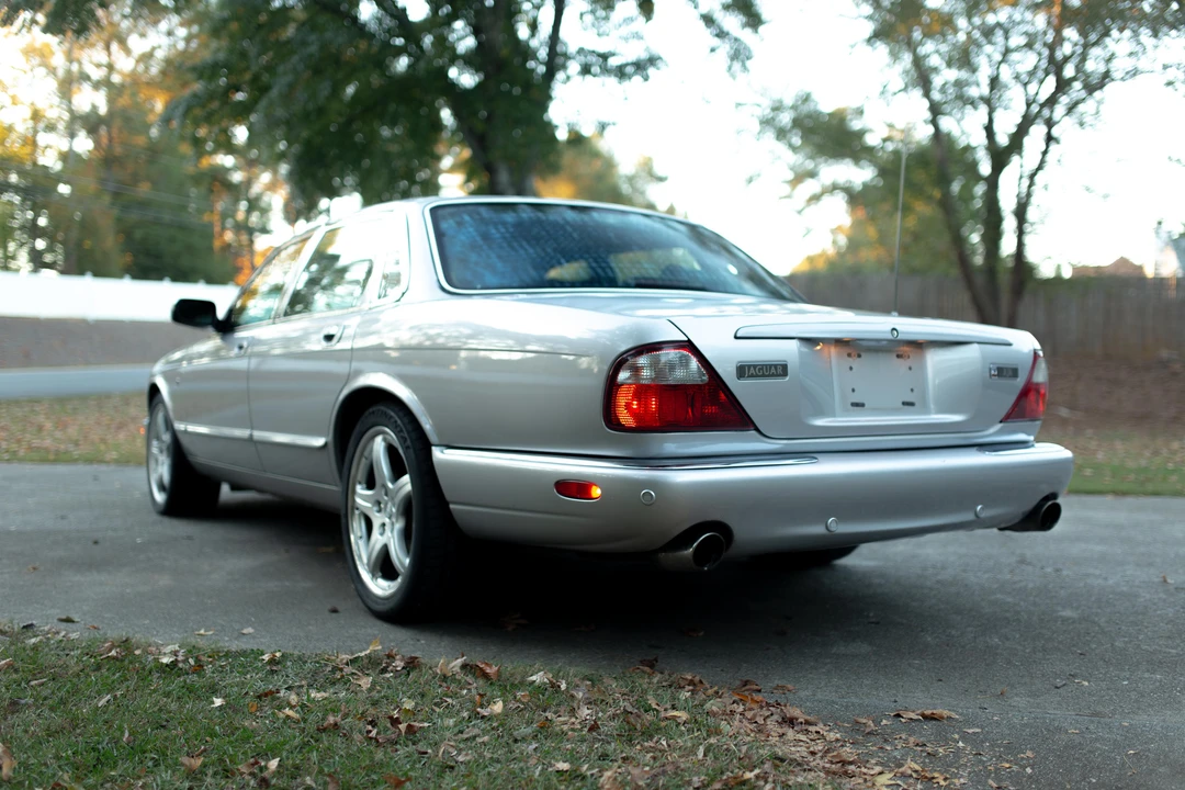 2003 Jaguar X308 XJR - Image 8 of 24
