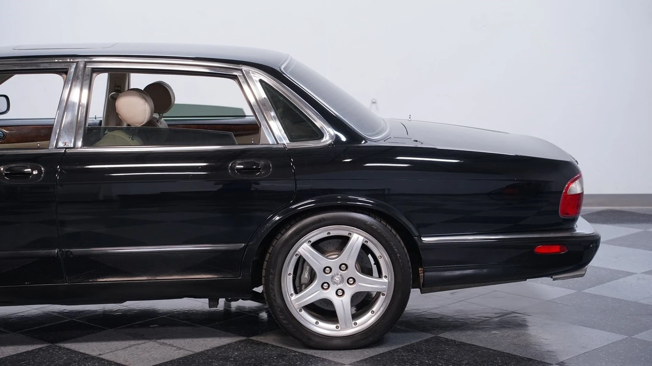 2003 Jaguar X308 XJR - Image 21 of 21