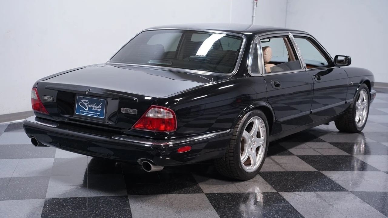 2003 Jaguar X308 XJR - Image 11 of 21