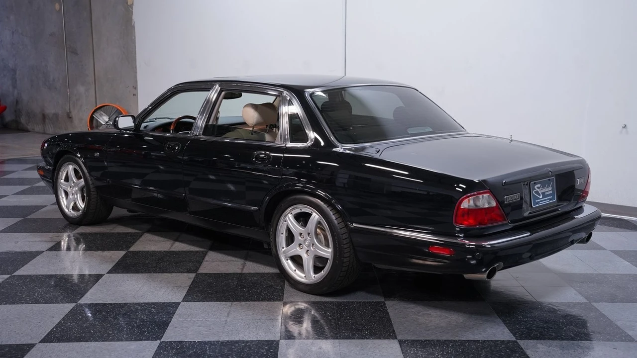 2003 Jaguar X308 XJR - Image 7 of 12