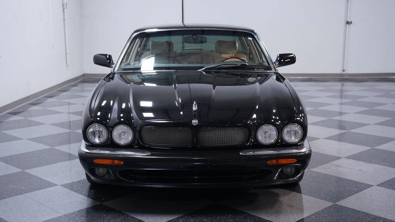 2003 Jaguar X308 XJR - Image 16 of 21