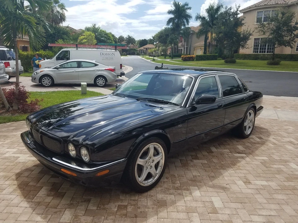 2003 Jaguar X308 XJR - Image 3 of 9
