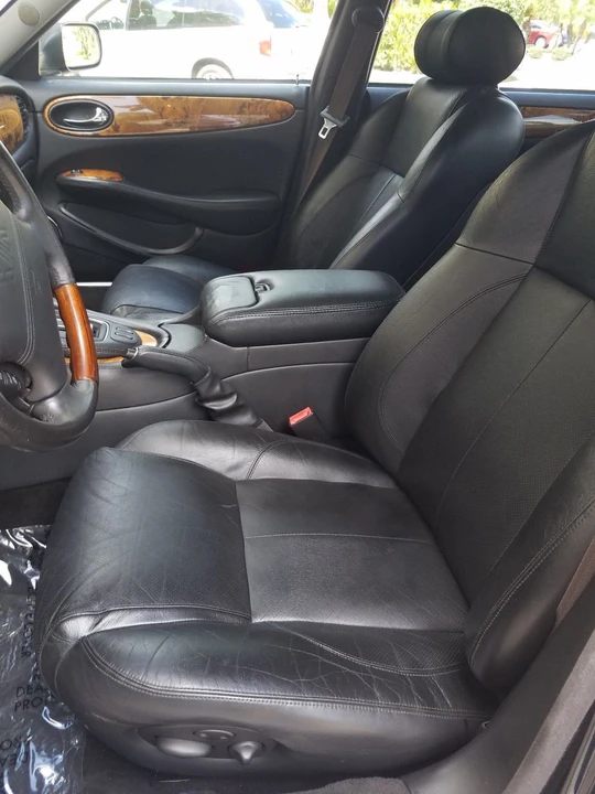 2003 Jaguar X308 XJR - Image 5 of 9