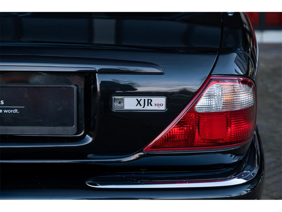 2003 Jaguar X308 XJR - Image 10 of 11