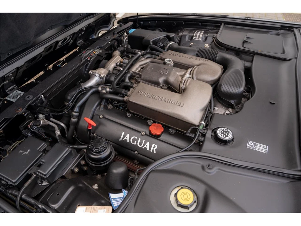 2003 Jaguar X308 XJR - Image 9 of 11