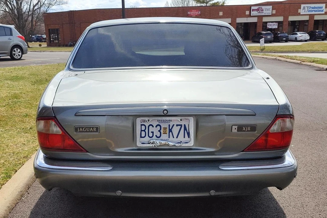 2003 Jaguar X308 XJR - Image 5 of 31
