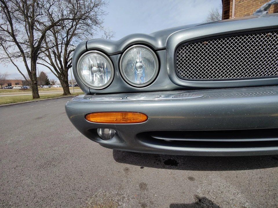 2003 Jaguar X308 XJR - Image 9 of 31