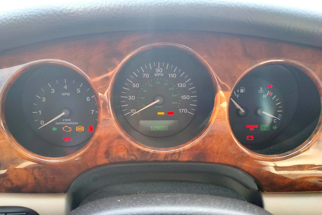 2003 Jaguar X308 XJR - Image 28 of 31