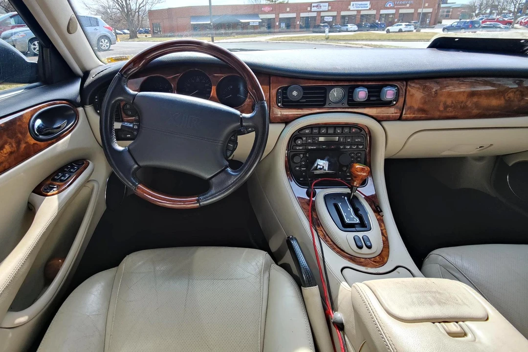 2003 Jaguar X308 XJR - Image 26 of 31