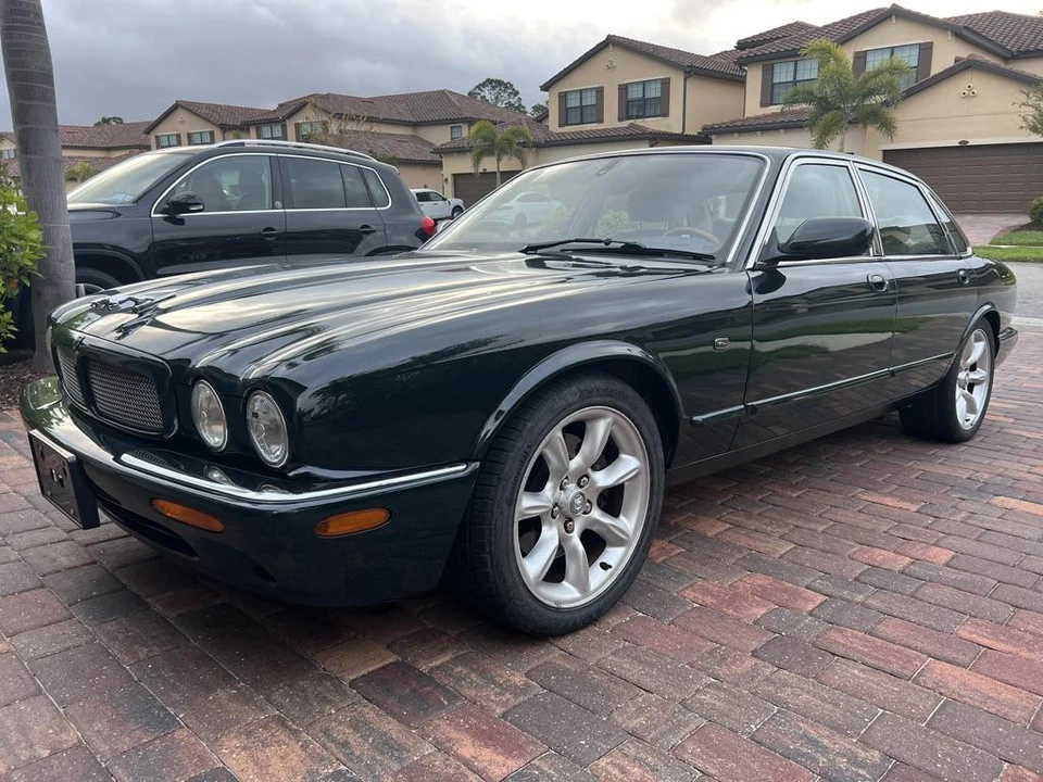 2003 Jaguar X308 XJR - Image 2 of 31