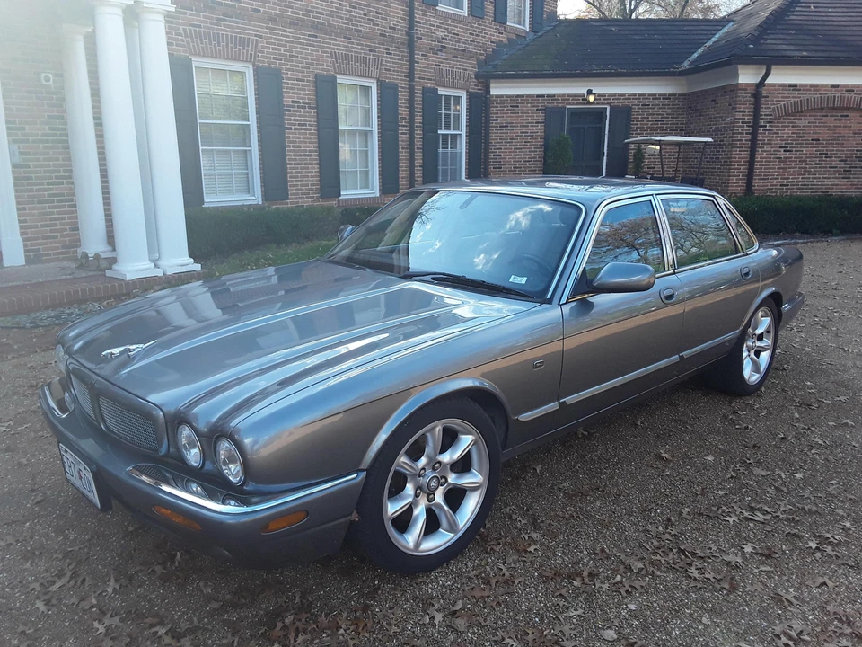 2003 Jaguar X308 XJR - Image 9 of 31