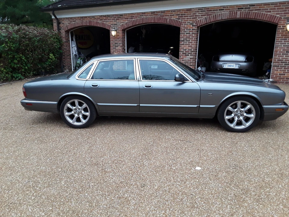 2003 Jaguar X308 XJR - Image 18 of 31