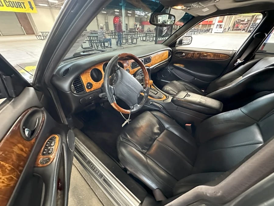 2003 Jaguar X308 XJR - Image 3 of 4