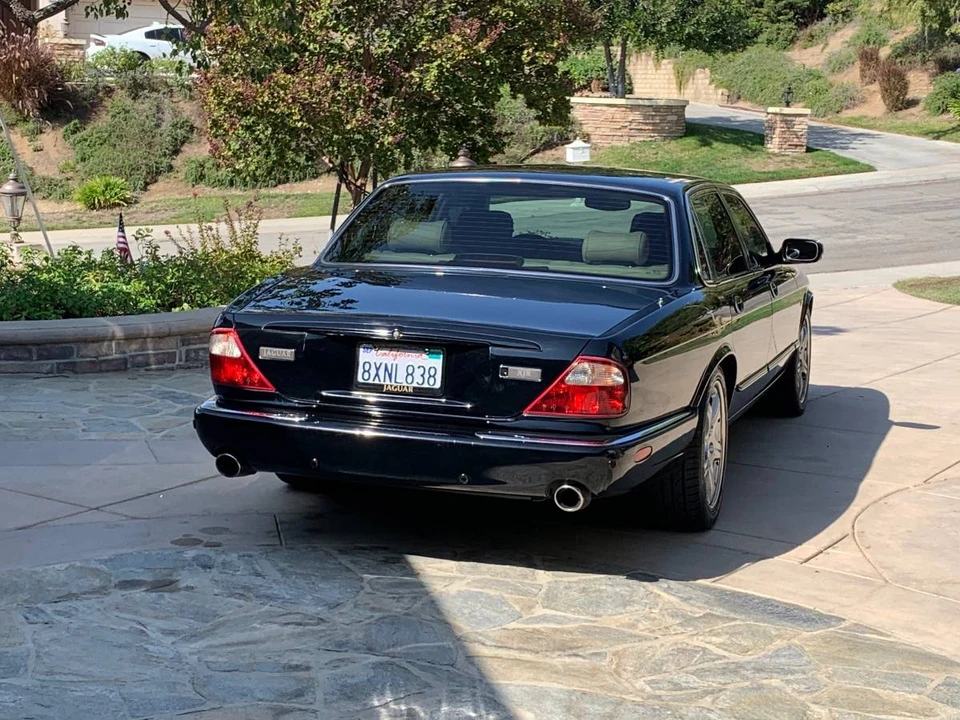 2003 Jaguar X308 XJR - Image 2 of 3